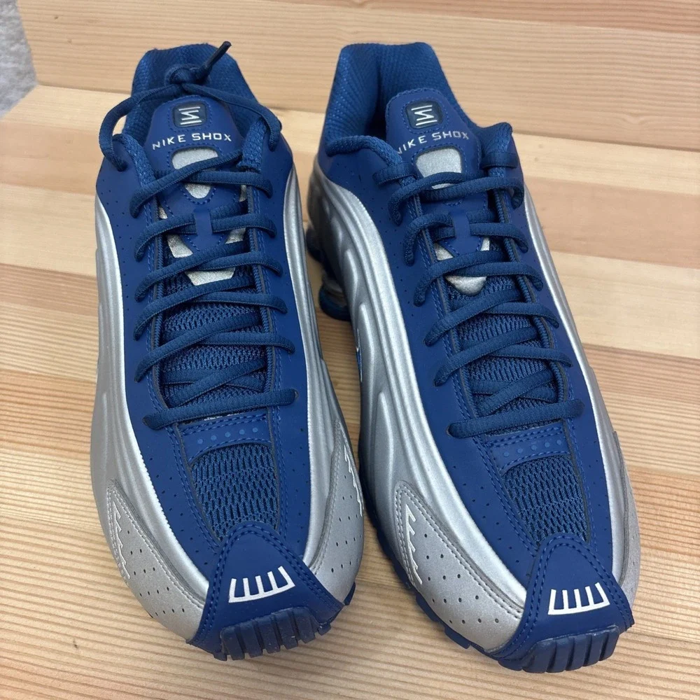 Nike Shox R4 Men's Size 10 1/2 Sneakers NO LID #IQ939 476 Blue Metallic Silver